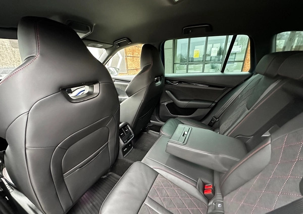 Skoda Octavia cena 190999 przebieg: 9500, rok produkcji 2023 z Rzeszów małe 79